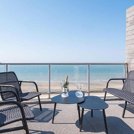 Fraval - Beachfront Apartment With Sea Views In Middelkerke Exterior photo